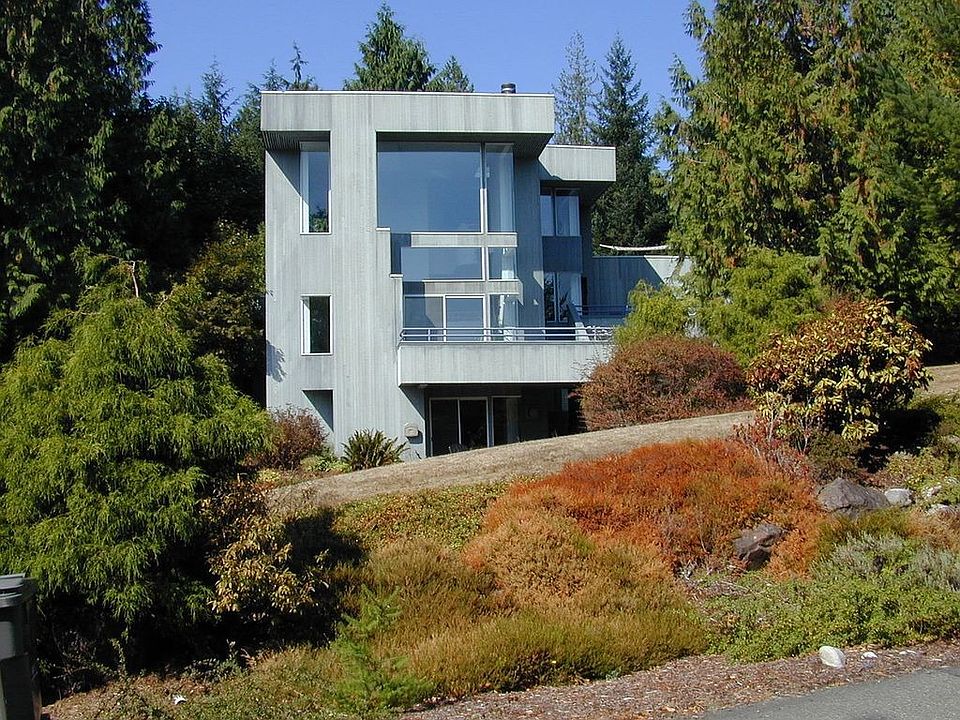 A Roger H. Newell Home