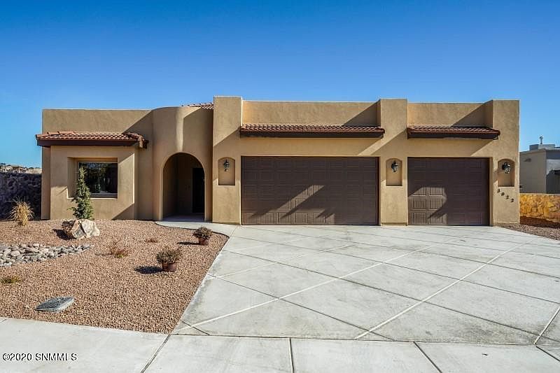 2nd image of 3022 Cheyenne Dr