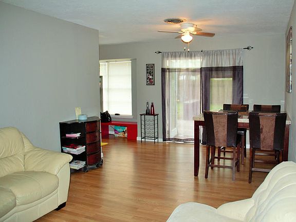 3rd image of 5822 Glen Arbor Dr