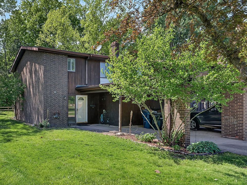 1st image of 9582 Fernwood Dr #9582