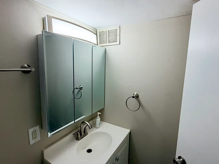 5735 Kentucky Ave #3 — Photo 10