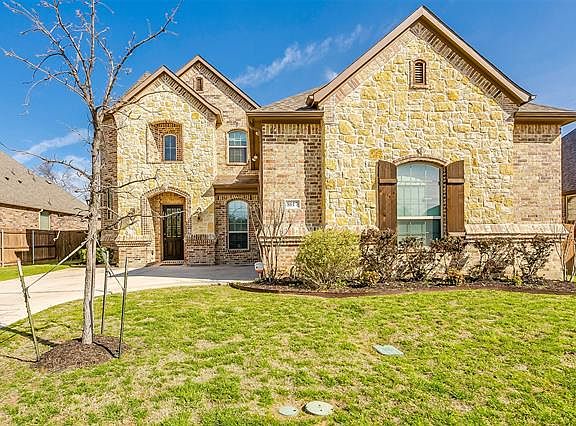 2nd image of 8617 Shadywood Ln