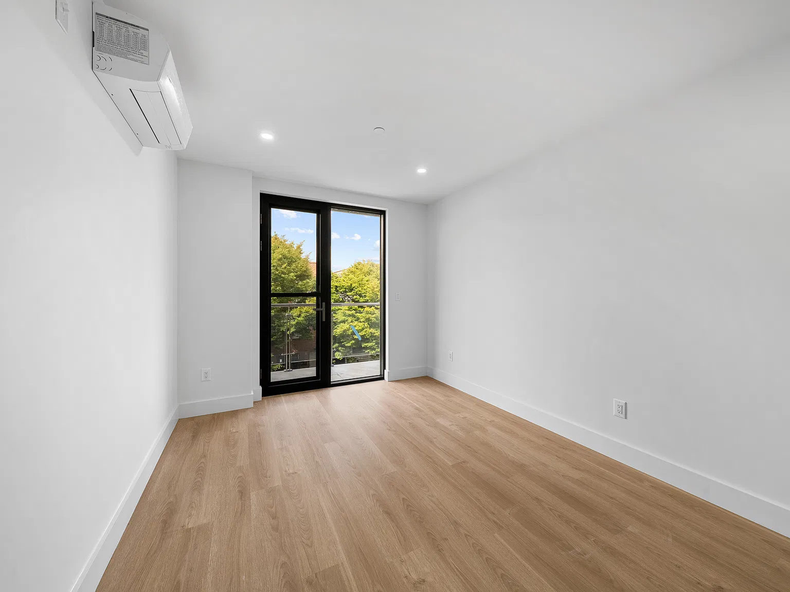 1116 Madison Street — Photo 4
