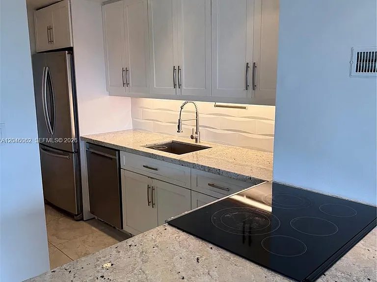 880 NE 69th St #5Q — Photo 9