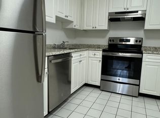 277 Harvard St #3, Cambridge, MA 02139