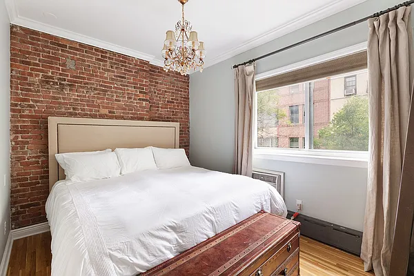 Sold by Compass | media 10