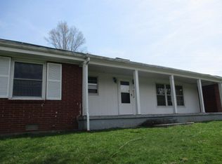 206 Cattle Dr, Fries, VA 24330