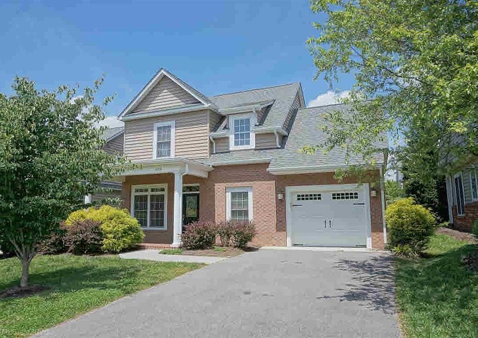 1st image of 605 Palmer Dr