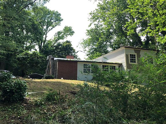 5th image of 3030 Rose Ln