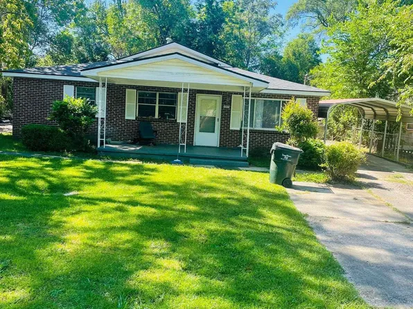 205 Madrid St, Warner Robins, GA 31093