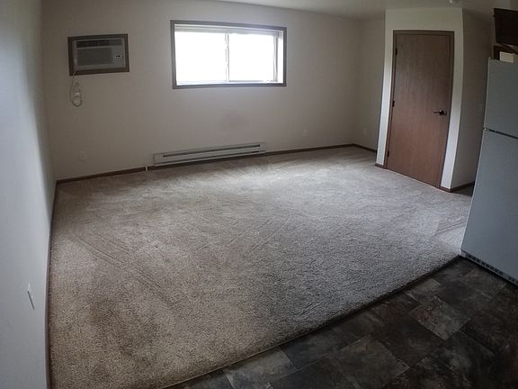 4th image of 361 Langer Ave S #4