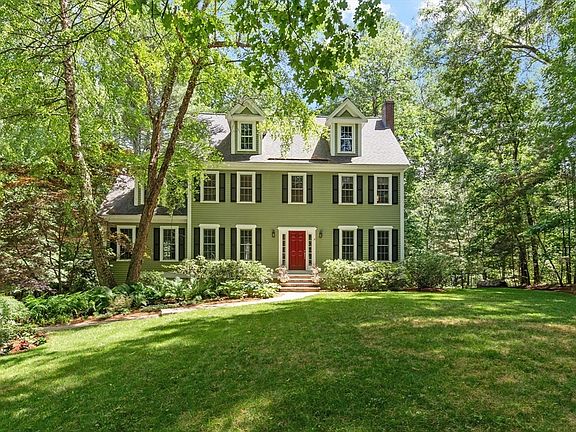 2nd image of 8 Whitney Ln