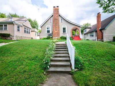 6117 Rockhill Rd, Kansas City, MO, 64110