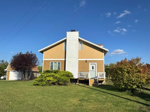 3 Hill Rd, Marion, KS 66861