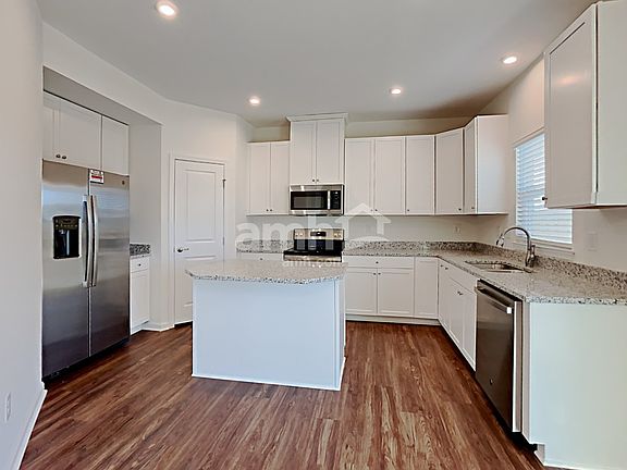 5th image of 5053 Twin River Dr