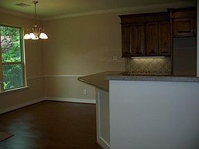 4th image of 48 Blush Hill Dr