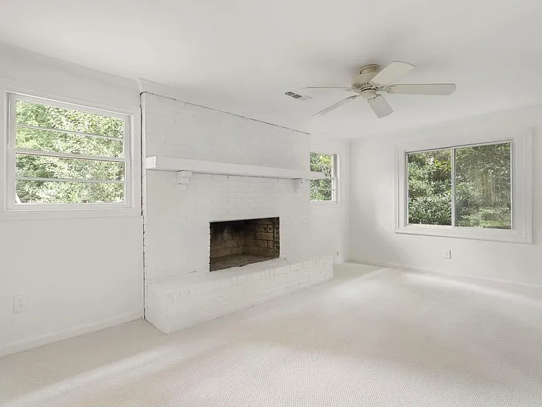 2151 Radcliffe Dr NW — Photo 20