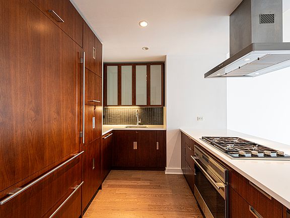 3rd image of 460 W 42nd St APT 56D