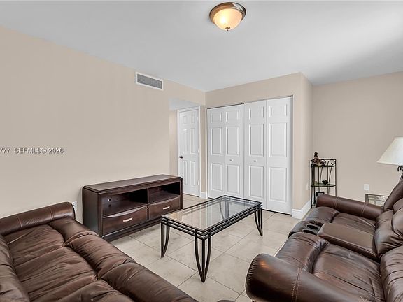 5th image of 1990 NW 4th Ct APT 10