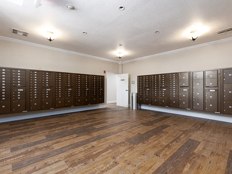 Saratoga Resort Villa Apartments — Photo 8