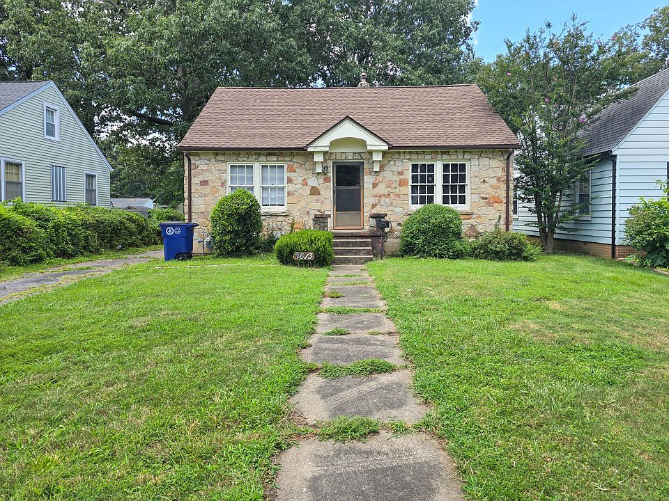 1st image of 2613 Monroe St