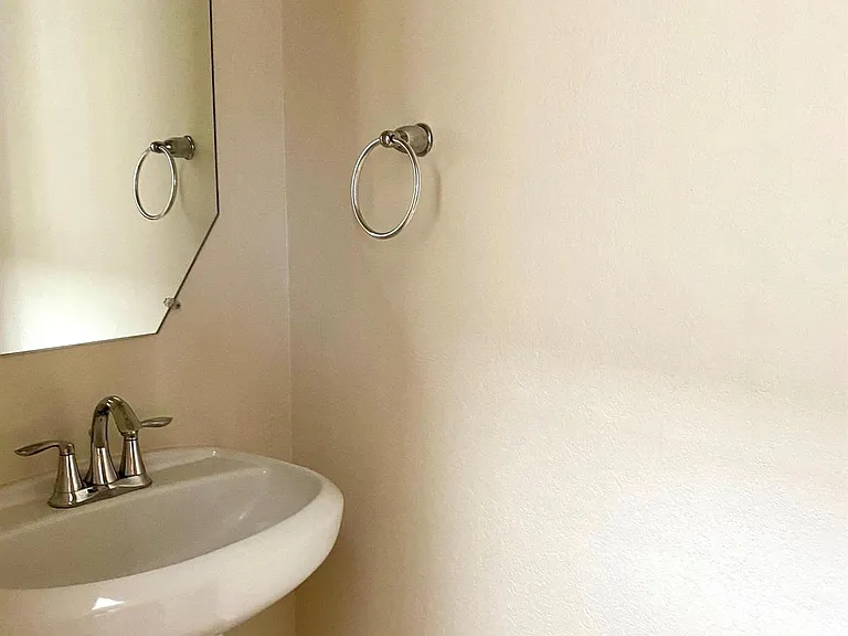 6407 Densberry Ln — Photo 15