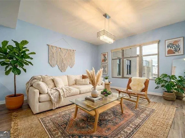 565 Peachtree St NE Unit 1207, Atlanta, GA 30308