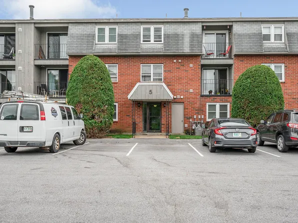 5 Blackstone Drive #17, Nashua, NH 03063