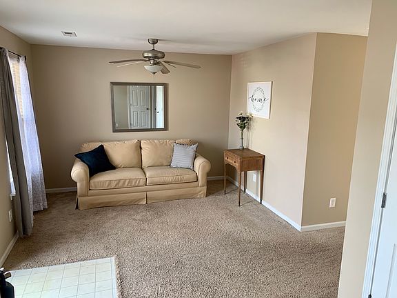 2nd image of 6 River Hill Ct