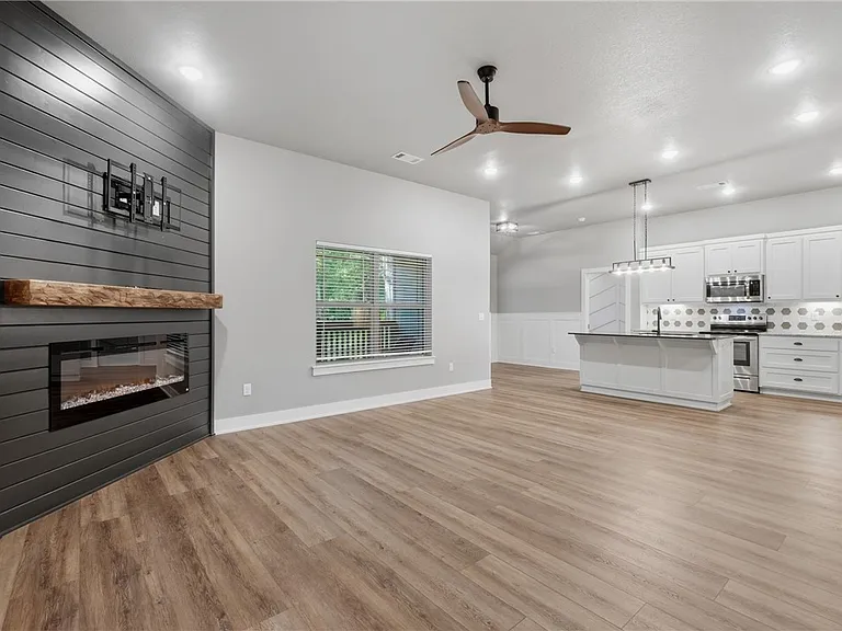 8 Leyland Dr — Photo 13