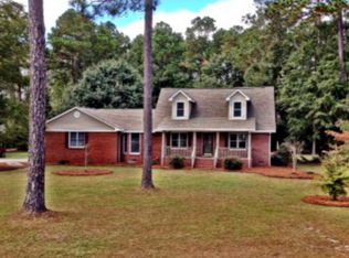2108 Deer Run Cir, Tifton, GA 31793