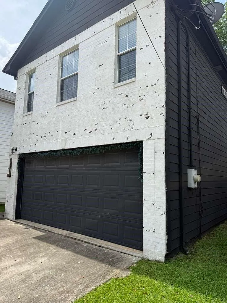 3 bed, 2.5 bath, 1432 sqft, $1,900 — Photo 3