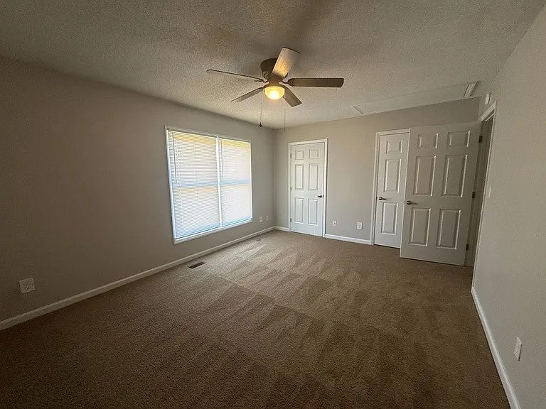 Western Villa Townhomes — Photo 14