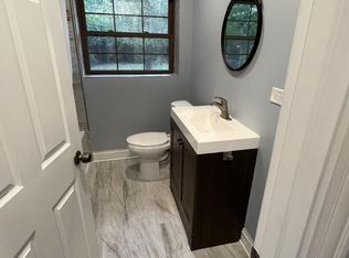 16W318 95th Pl, Burr Ridge, IL 60527