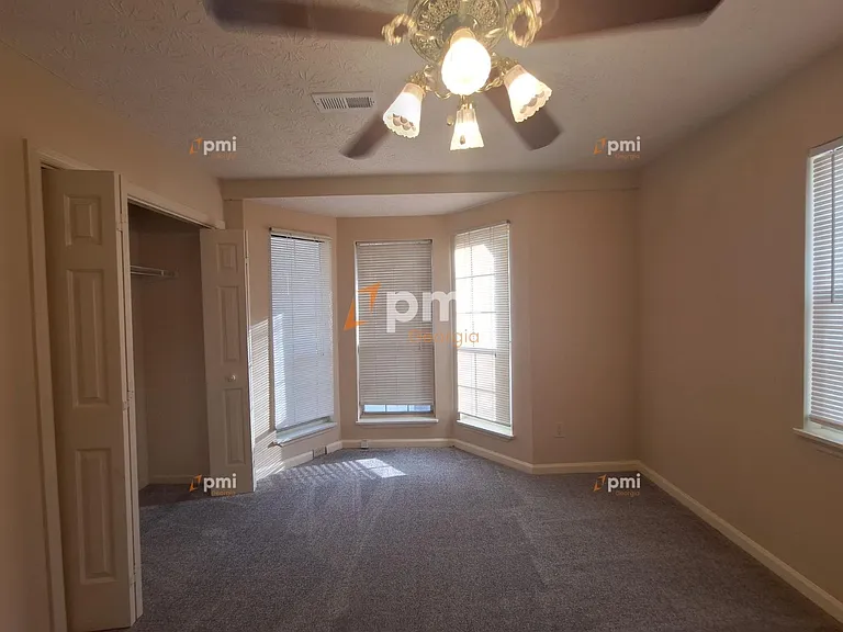 160 Braelinn Cts — Photo 4