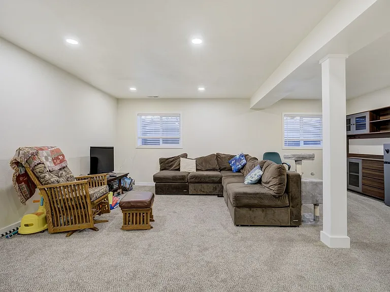 6244 Gemfield Dr — Photo 20