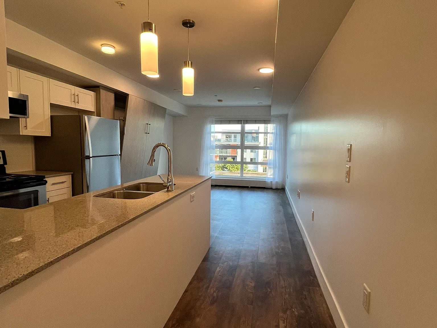 366 East 3rd Street North Vancouver — Photo 4
