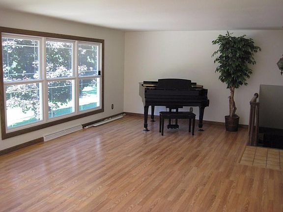 2nd image of W6295 Linda Ln