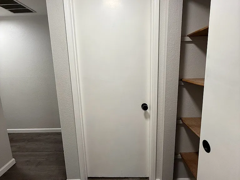2436 La Jolla Dr NW — Photo 11