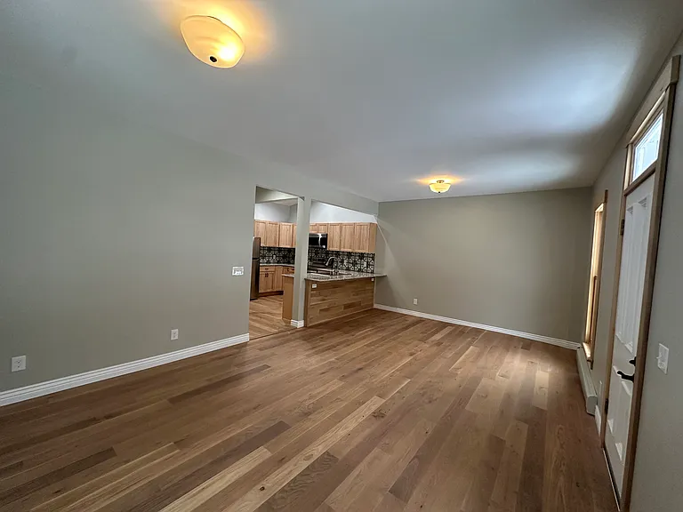 902 Rose St — Photo 13