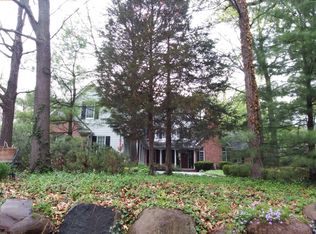 6054 Stonegate Dr, Brighton, MI