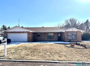 2003 Boxwood St, Portales, NM 88130
