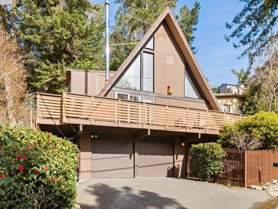 6907 Saroni Dr, Oakland, CA, 94611