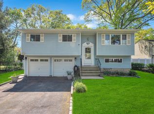 1056 Terry Rd, Ronkonkoma, NY 11779