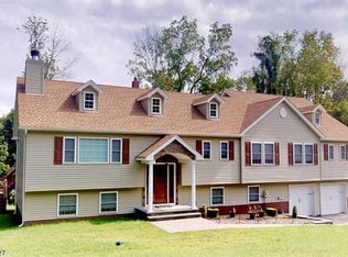16 Slayton Rd, Glenwood, NJ 07418