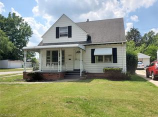 5652 E 141st St, Maple Heights, OH 44137