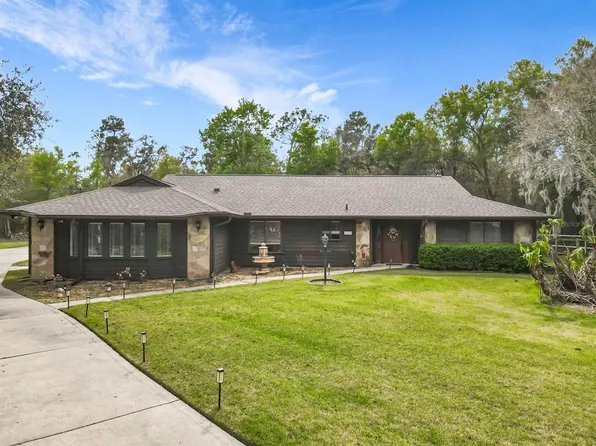 2420 Quails Roost Pl, De Leon Springs, FL 32130