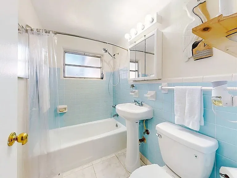 630 Olive St — Photo 16