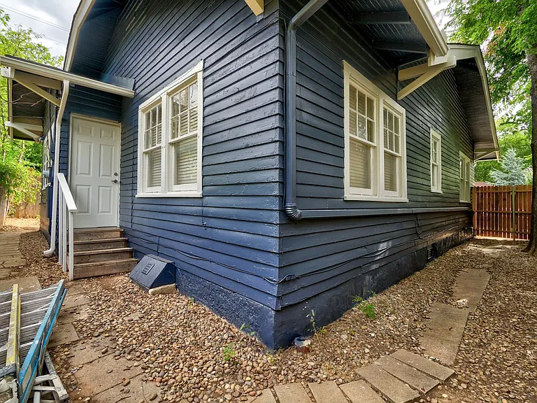 3711 N Military Ave — Photo 21