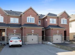 85 Tapadero Ave, Ottawa, ON K2V0C9